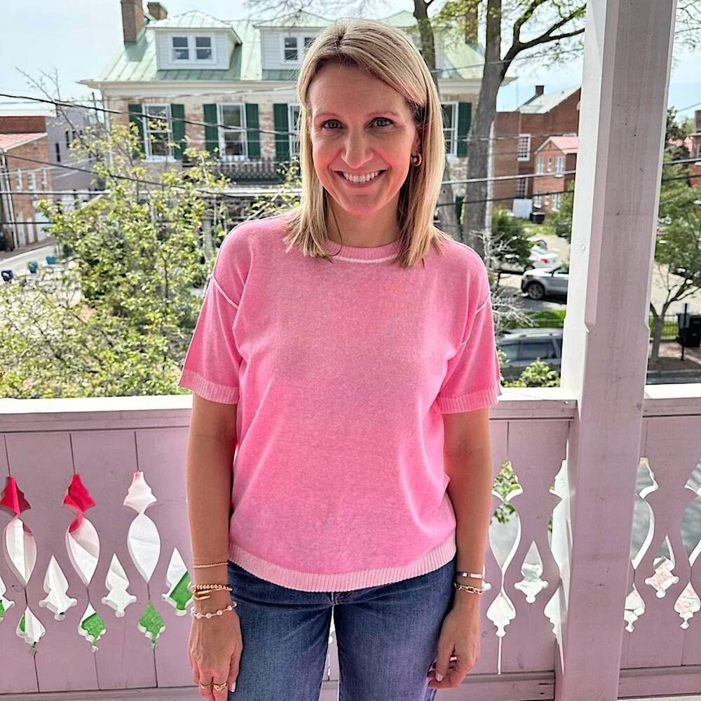 NEW CHARLIE B women's reverse print short sleeve crew sweater in candy
